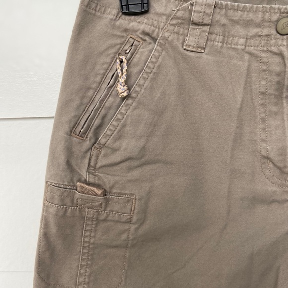 LL Bean Brown Hiking Cargo Shorts Size 8 EUC - Picture 2 of 6